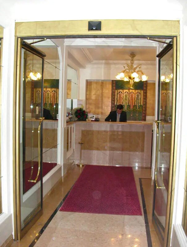 Porte automatiche di tutte le misure | Automacenter